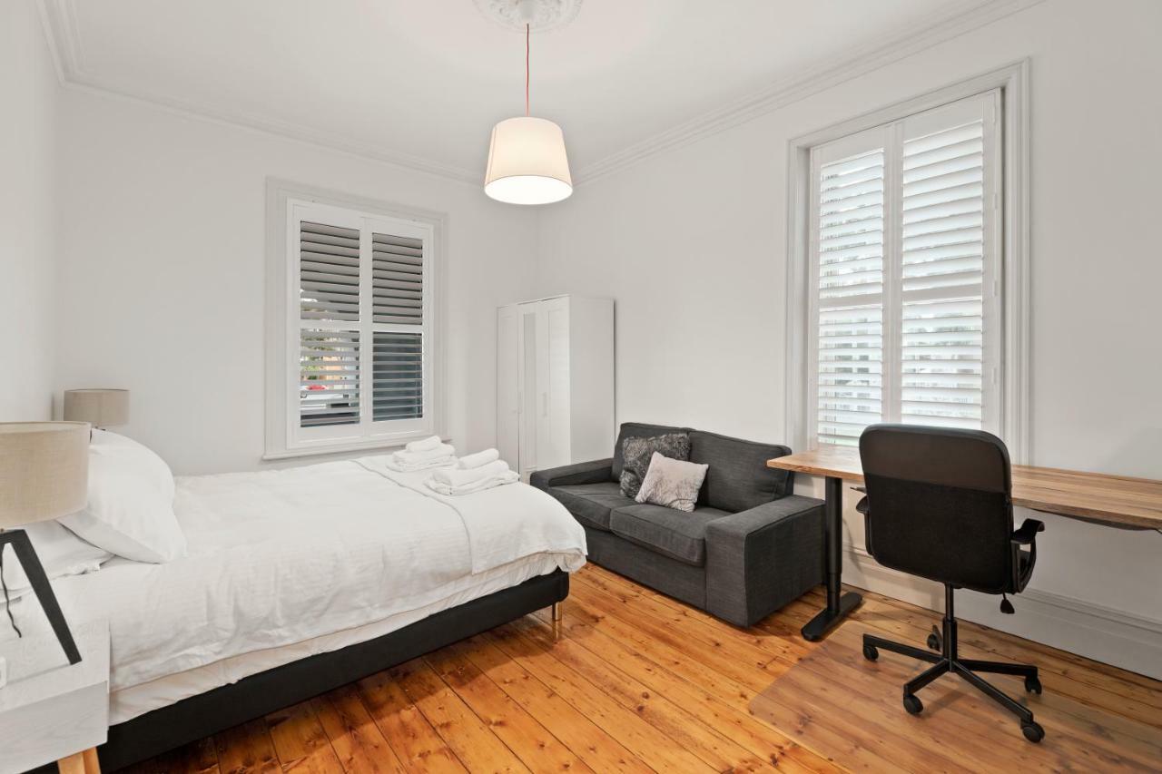 Work Sleep Live Melbourne B&B 외부 사진