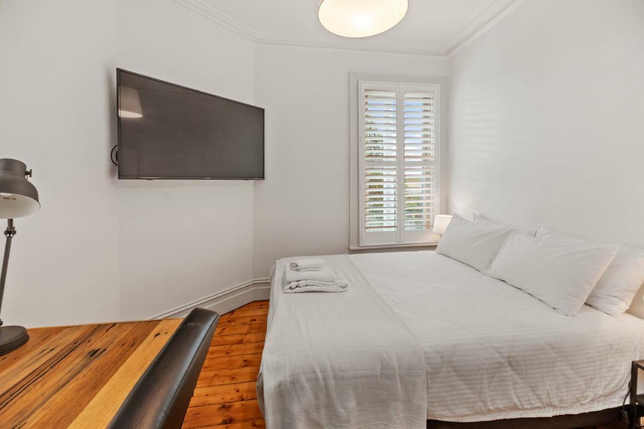 Work Sleep Live Melbourne B&B 외부 사진